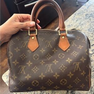 Louis Vuitton Monogram Handbag Speedy 25
